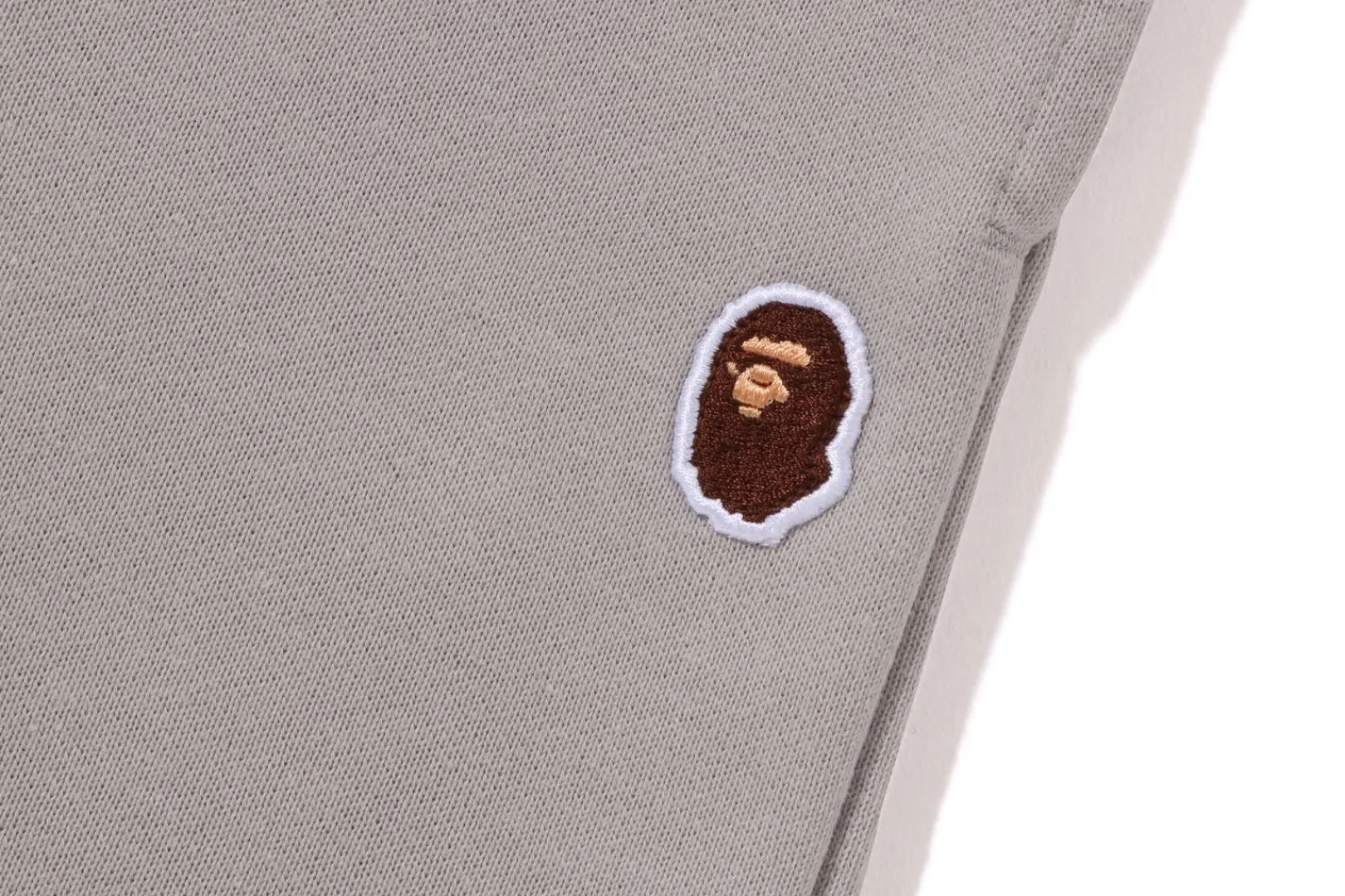 ape_head_one_point_bergrsse_sweatshorts_6.webp 0ZX APE HEAD ONE POINT ÜBERGRÖSSE SWEATSHORTS Store
