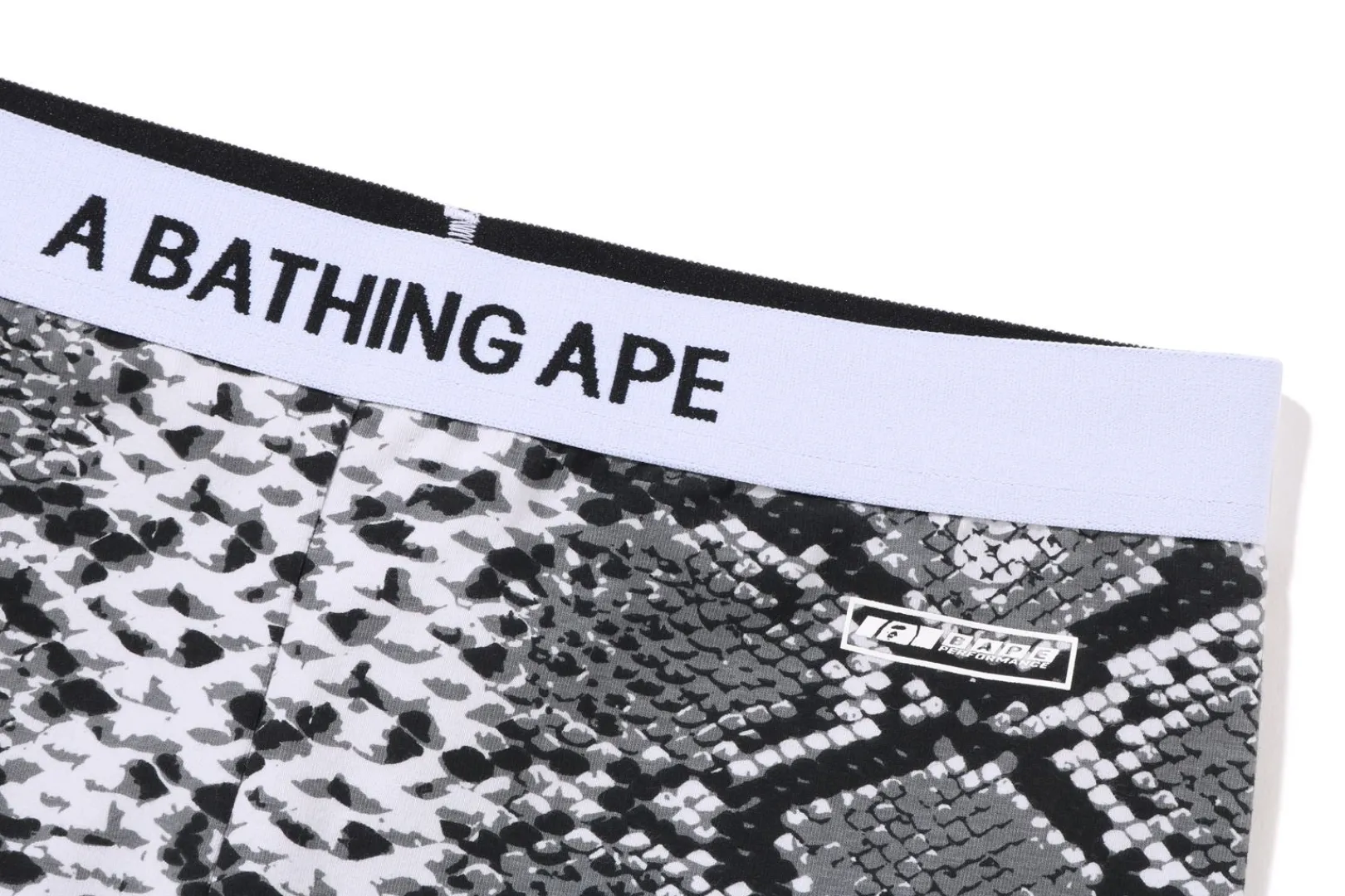 bape_bikershorts_mit_schlangenmuster_5.webp 0ZX BAPE BIKERSHORTS MIT SCHLANGENMUSTER Hot