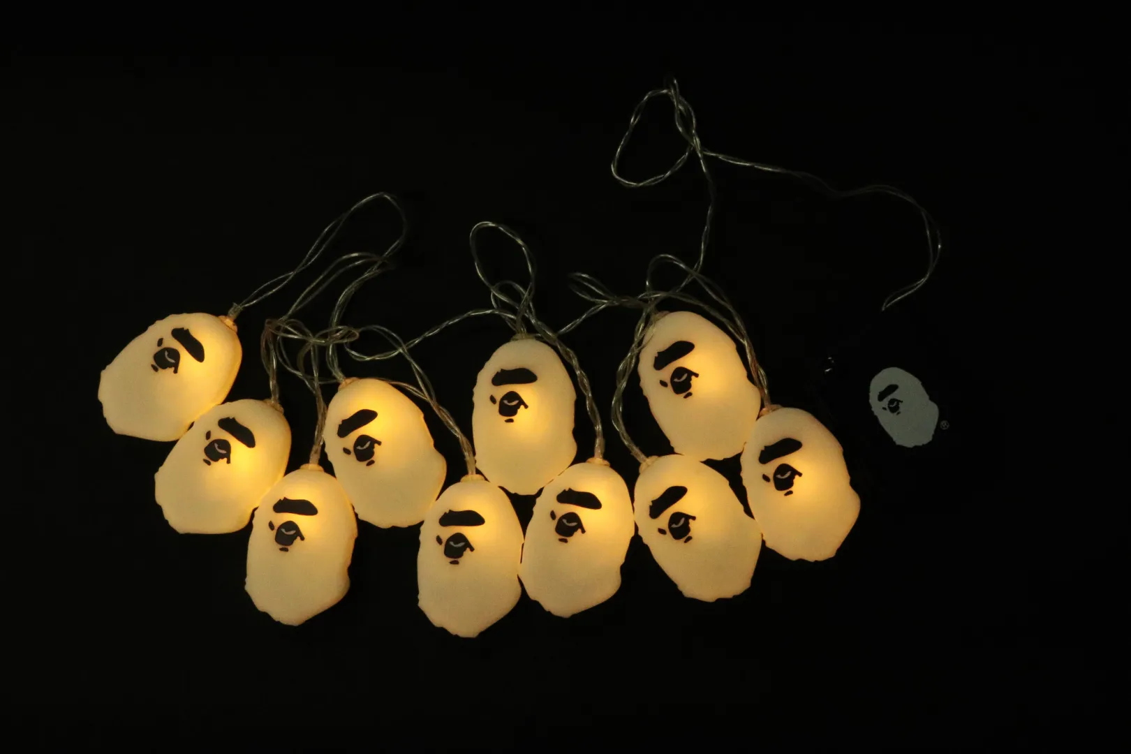 0ZX LED-Lichterkette mit Affenkopf Hellweiß New