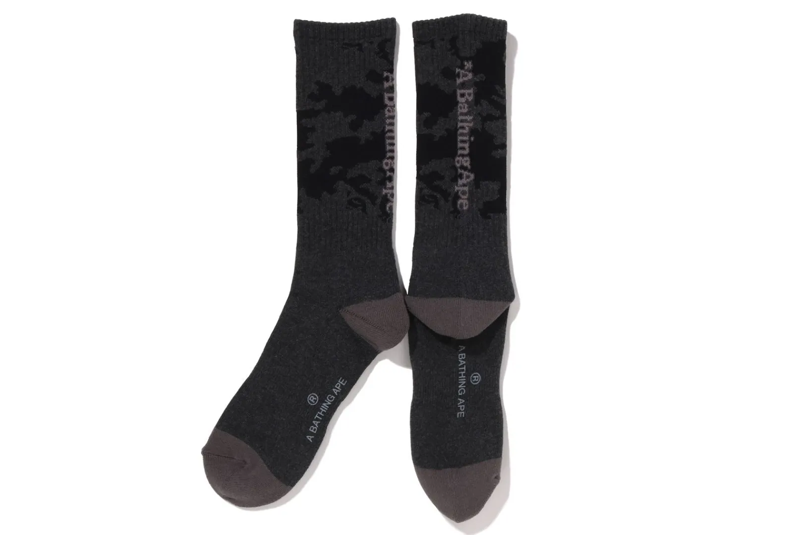 0ZX SOCKEN MIT WALDTARNMUSTER Store