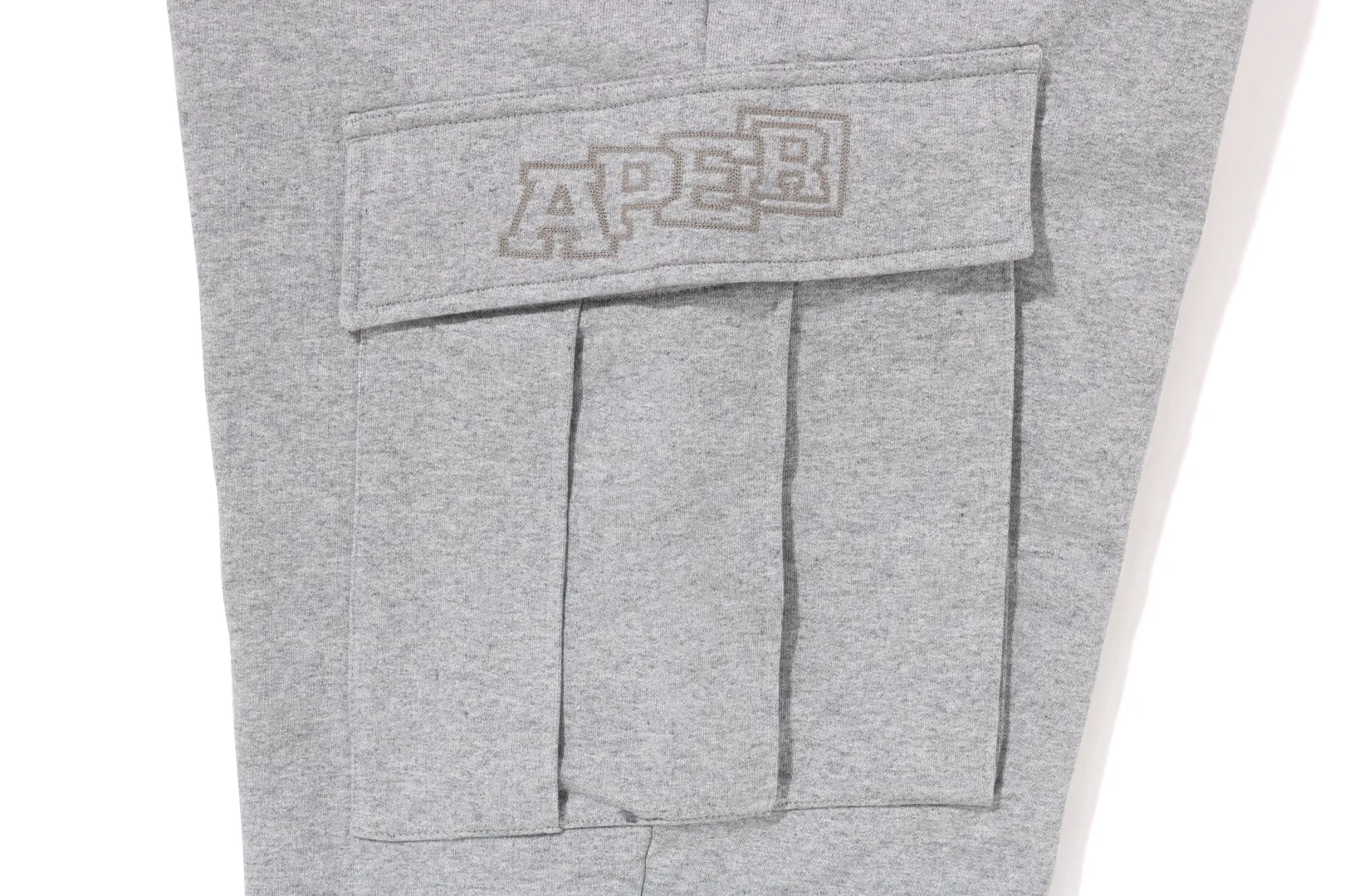 taschensweatpants_mit_entspannung_3.webp 0ZX 6-TASCHEN-SWEATPANTS MIT ENTSPANNUNG Store